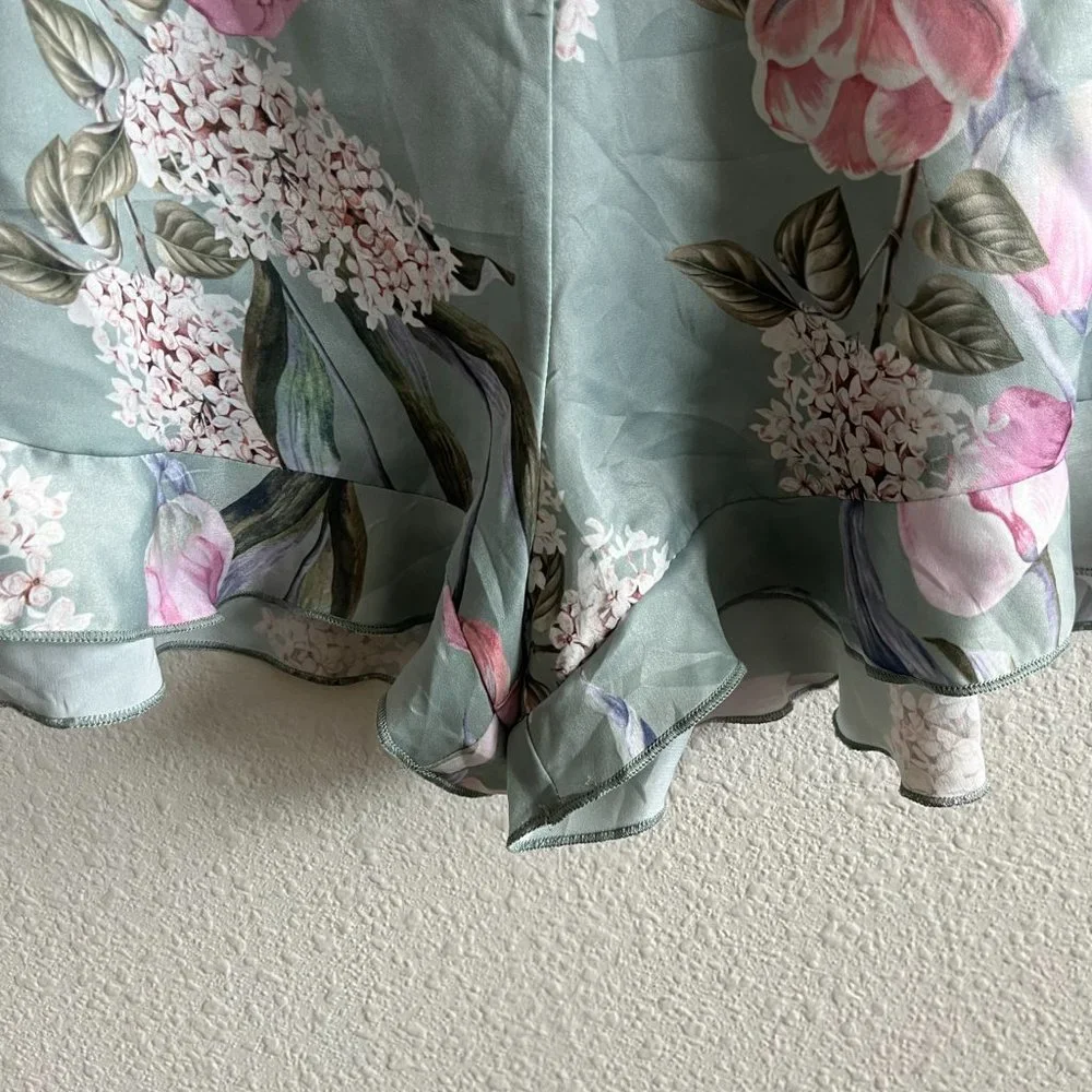 Show Me Your Mumu Women's Bobbi Printed Shorts Size L - Picture 5 of 11